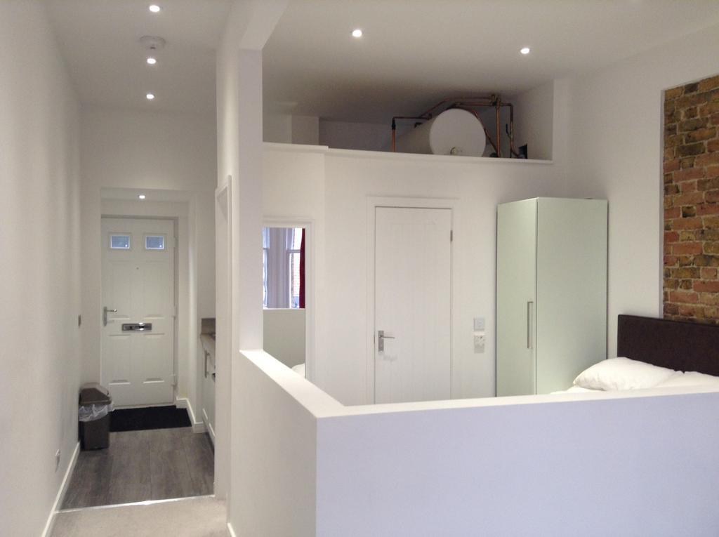 Central Windsor Apartments Rum bild